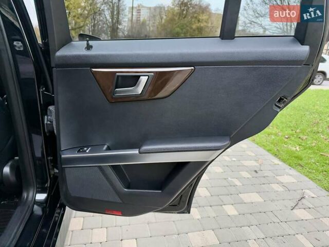 Черный Мерседес ГЛК-Класс, объемом двигателя 3.5 л и пробегом 101 тыс. км за 15900 $, фото 67 на Automoto.ua