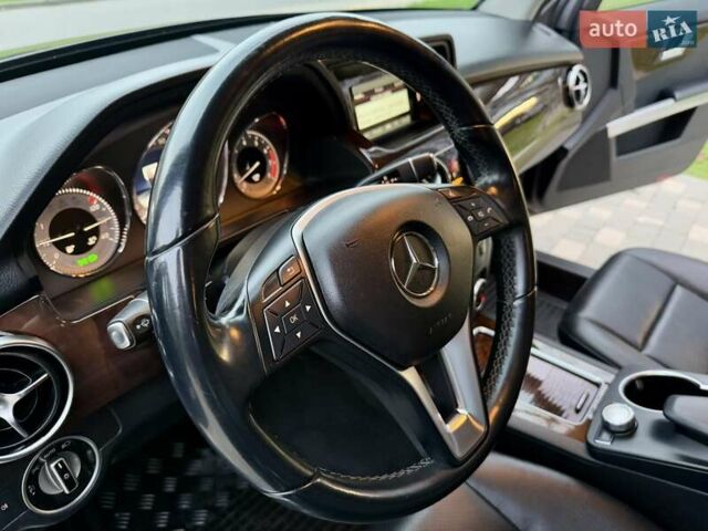 Черный Мерседес ГЛК-Класс, объемом двигателя 3.5 л и пробегом 101 тыс. км за 15900 $, фото 41 на Automoto.ua