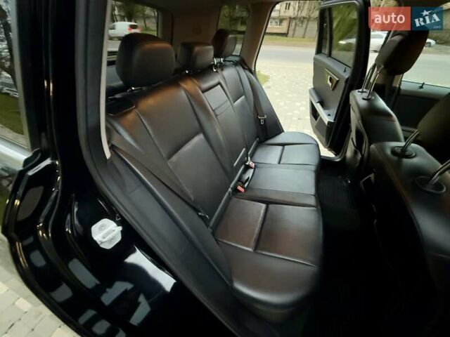 Черный Мерседес ГЛК-Класс, объемом двигателя 3.5 л и пробегом 101 тыс. км за 15900 $, фото 71 на Automoto.ua