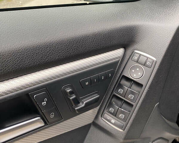 Чорний Мерседес ГЛК-Клас, об'ємом двигуна 2.14 л та пробігом 254 тис. км за 16000 $, фото 9 на Automoto.ua