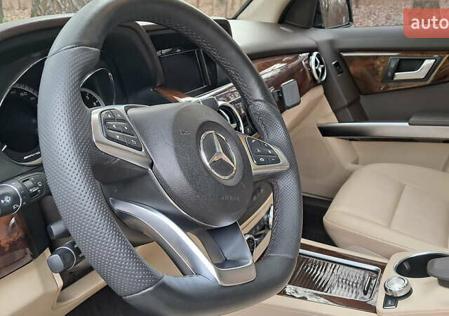 Черный Мерседес ГЛК-Класс, объемом двигателя 3.5 л и пробегом 179 тыс. км за 16800 $, фото 18 на Automoto.ua