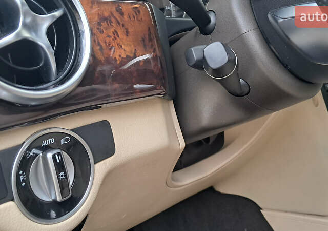 Черный Мерседес ГЛК-Класс, объемом двигателя 3.5 л и пробегом 179 тыс. км за 16800 $, фото 14 на Automoto.ua