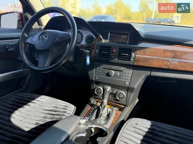 Червоний Мерседес ГЛК-Клас, об'ємом двигуна 3.5 л та пробігом 244 тис. км за 13999 $, фото 12 на Automoto.ua