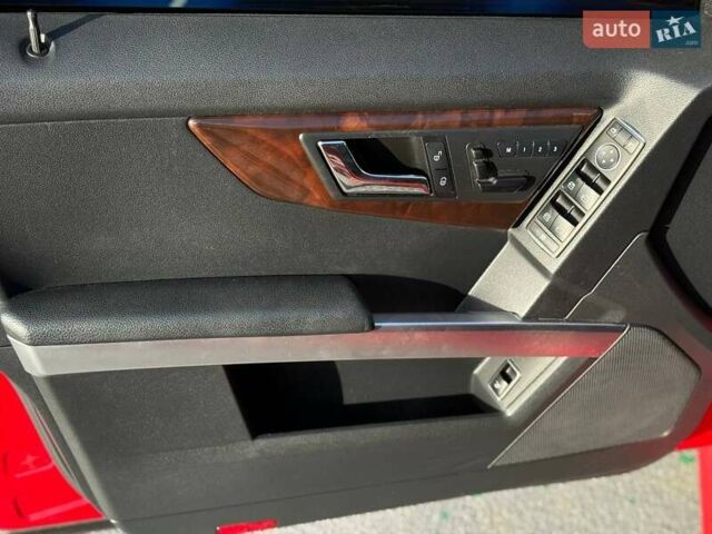 Красный Мерседес ГЛК-Класс, объемом двигателя 3.5 л и пробегом 224 тыс. км за 13999 $, фото 8 на Automoto.ua