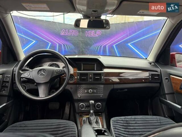 Мерседес ГЛК-Класс 2010 в Запорожье на Automoto.ua Красный Мерседес ГЛК-Класс, объемом двигателя 3.5 л и пробегом 224 тыс. км за 13699 $, фото 8 на Automoto.ua