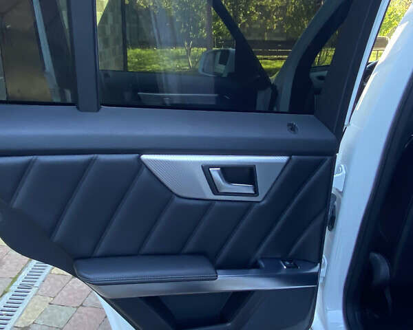 Мерседес ГЛК-Класс 2012 в Ровно на Automoto.ua Мерседес ГЛК-Класс, объемом двигателя 2.14 л и пробегом 277 тыс. км за 17000 $, фото 15 на Automoto.ua