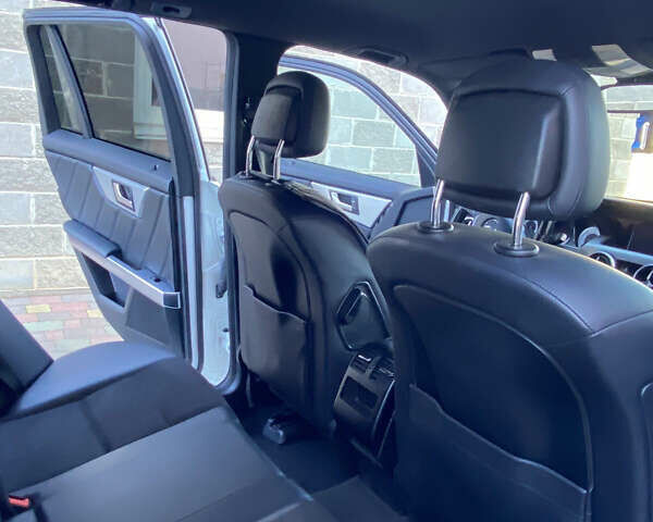 Мерседес ГЛК-Класс 2012 в Ровно на Automoto.ua Мерседес ГЛК-Класс, объемом двигателя 2.14 л и пробегом 277 тыс. км за 17000 $, фото 16 на Automoto.ua