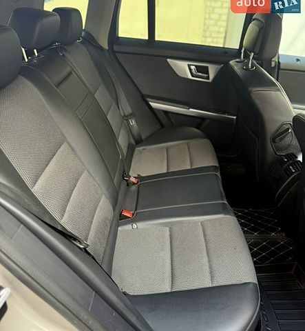 Сірий Мерседес ГЛК-Клас, об'ємом двигуна 3 л та пробігом 280 тис. км за 11500 $, фото 11 на Automoto.ua