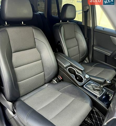 Сірий Мерседес ГЛК-Клас, об'ємом двигуна 3 л та пробігом 280 тис. км за 11500 $, фото 9 на Automoto.ua