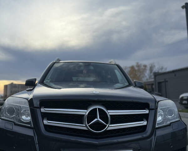 Сірий Мерседес ГЛК-Клас, об'ємом двигуна 3 л та пробігом 268 тис. км за 12900 $, фото 1 на Automoto.ua