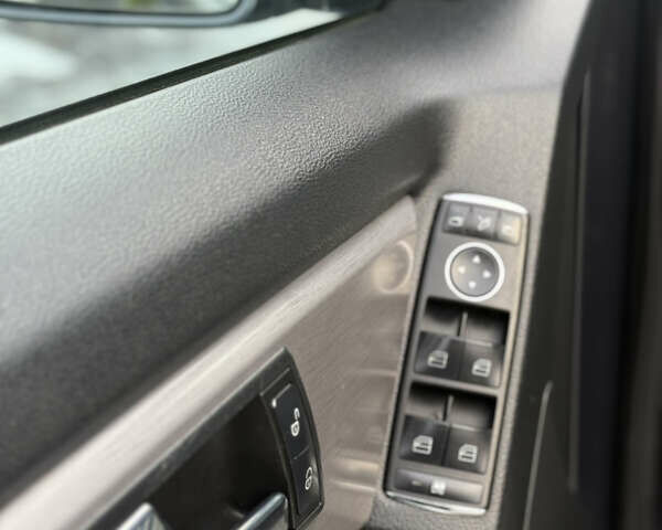 Сірий Мерседес ГЛК-Клас, об'ємом двигуна 3 л та пробігом 268 тис. км за 12900 $, фото 11 на Automoto.ua