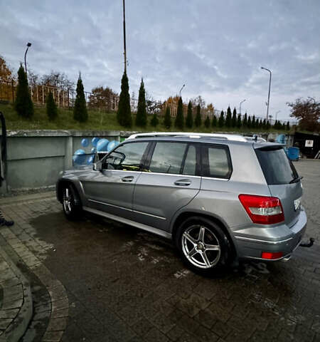 Мерседес ГЛК-Класс 2010 в Дрогобыче на Automoto.ua Серый Мерседес ГЛК-Класс, объемом двигателя 2.14 л и пробегом 254 тыс. км за 13500 $, фото 3 на Automoto.ua