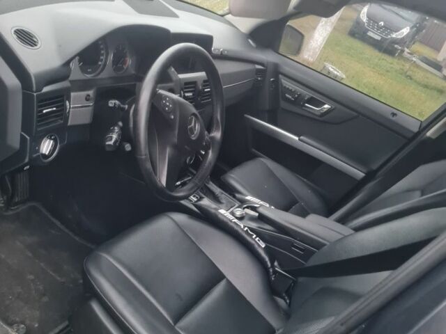 Серый Мерседес ГЛК-Класс, объемом двигателя 2.1 л и пробегом 250 тыс. км за 15000 $, фото 2 на Automoto.ua