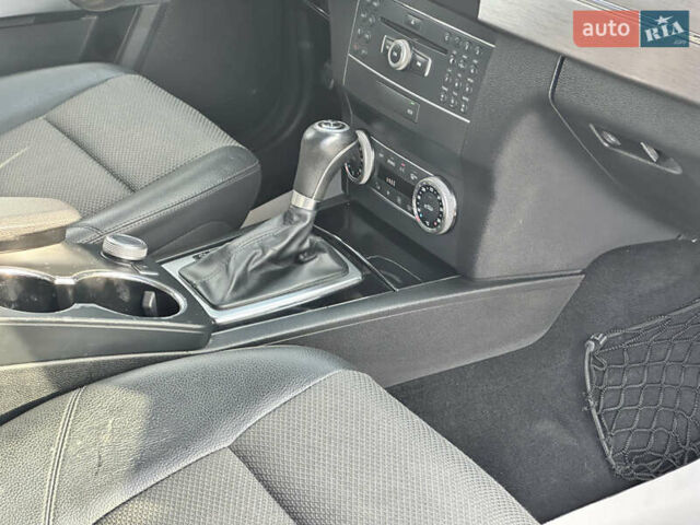 Мерседес ГЛК-Класс 2011 в Запорожье на Automoto.ua Серый Мерседес ГЛК-Класс, объемом двигателя 2.14 л и пробегом 276 тыс. км за 12850 $, фото 23 на Automoto.ua