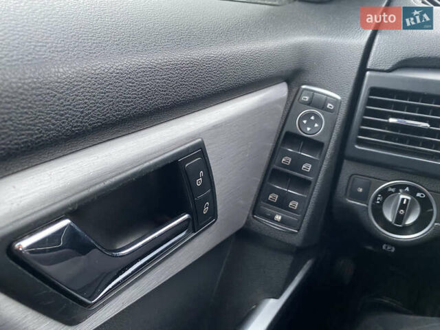 Серый Мерседес ГЛК-Класс, объемом двигателя 2.14 л и пробегом 345 тыс. км за 13200 $, фото 7 на Automoto.ua