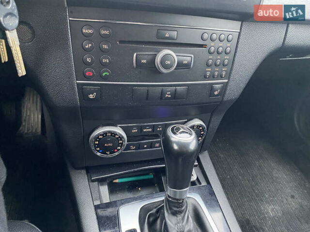 Серый Мерседес ГЛК-Класс, объемом двигателя 2.14 л и пробегом 345 тыс. км за 13200 $, фото 3 на Automoto.ua