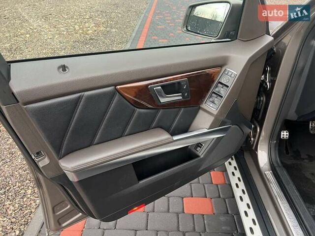 Серый Мерседес ГЛК-Класс, объемом двигателя 2.14 л и пробегом 217 тыс. км за 16000 $, фото 7 на Automoto.ua