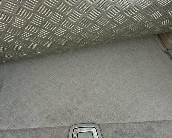 Серый Мерседес ГЛК-Класс, объемом двигателя 3 л и пробегом 293 тыс. км за 23200 $, фото 19 на Automoto.ua