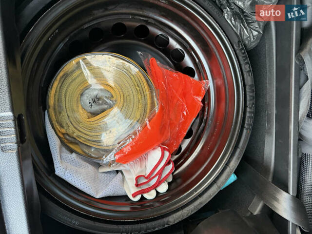 Серый Мерседес ГЛК-Класс, объемом двигателя 3 л и пробегом 293 тыс. км за 23200 $, фото 21 на Automoto.ua