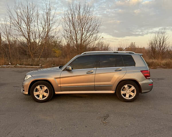 Серый Мерседес ГЛК-Класс, объемом двигателя 3 л и пробегом 293 тыс. км за 23200 $, фото 4 на Automoto.ua