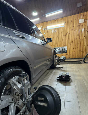 Серый Мерседес ГЛК-Класс, объемом двигателя 3 л и пробегом 293 тыс. км за 23200 $, фото 35 на Automoto.ua