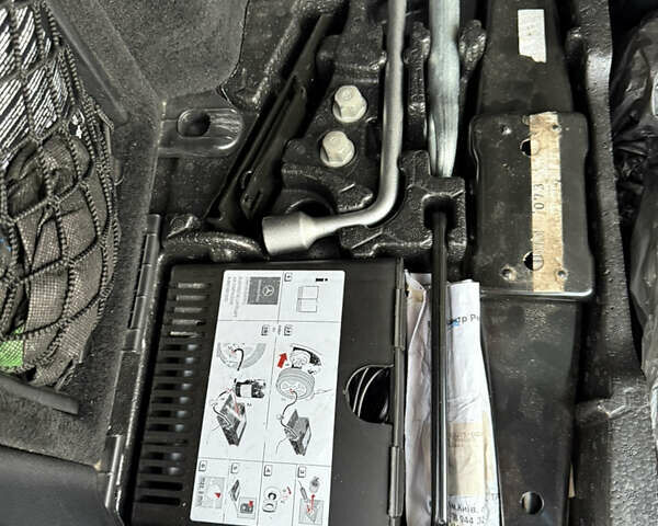 Серый Мерседес ГЛК-Класс, объемом двигателя 3 л и пробегом 293 тыс. км за 23200 $, фото 22 на Automoto.ua