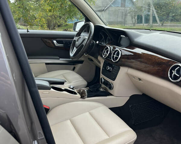 Мерседес ГЛК-Класс 2015 в Измаиле на Automoto.ua Серый Мерседес ГЛК-Класс, объемом двигателя 2.14 л и пробегом 130 тыс. км за 23000 $, фото 9 на Automoto.ua