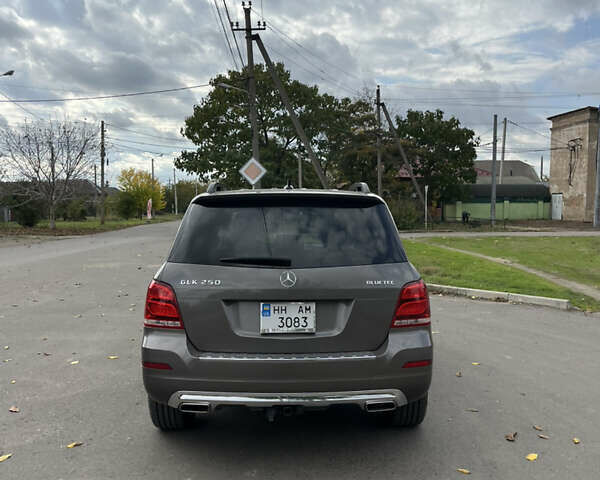 Мерседес ГЛК-Класс 2015 в Измаиле на Automoto.ua Серый Мерседес ГЛК-Класс, объемом двигателя 2.14 л и пробегом 130 тыс. км за 23000 $, фото 4 на Automoto.ua
