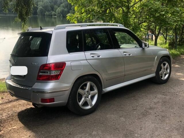 Сірий Мерседес GLK серия, об'ємом двигуна 0 л та пробігом 125 тис. км за 15000 $, фото 3 на Automoto.ua