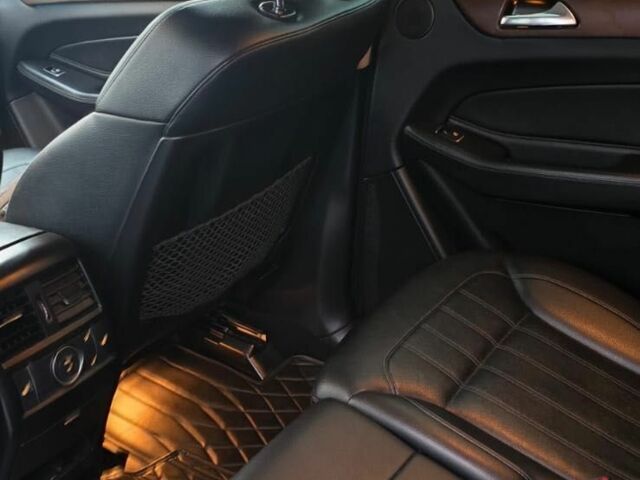 Чорний Мерседес ГЛС 350, об'ємом двигуна 3 л та пробігом 260 тис. км за 32000 $, фото 3 на Automoto.ua