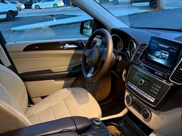 Черный Мерседес ГЛС 350, объемом двигателя 3 л и пробегом 209 тыс. км за 35800 $, фото 4 на Automoto.ua