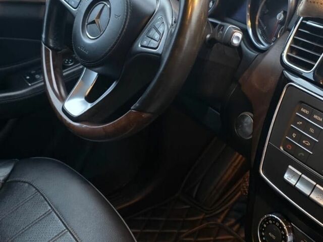 Чорний Мерседес ГЛС 350, об'ємом двигуна 3 л та пробігом 260 тис. км за 32000 $, фото 11 на Automoto.ua