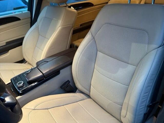 Черный Мерседес ГЛС 350, объемом двигателя 3 л и пробегом 209 тыс. км за 35800 $, фото 7 на Automoto.ua