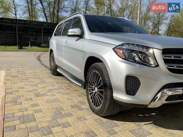 Серый Мерседес GLS 450, объемом двигателя 3 л и пробегом 44 тыс. км за 36000 $, фото 26 на Automoto.ua