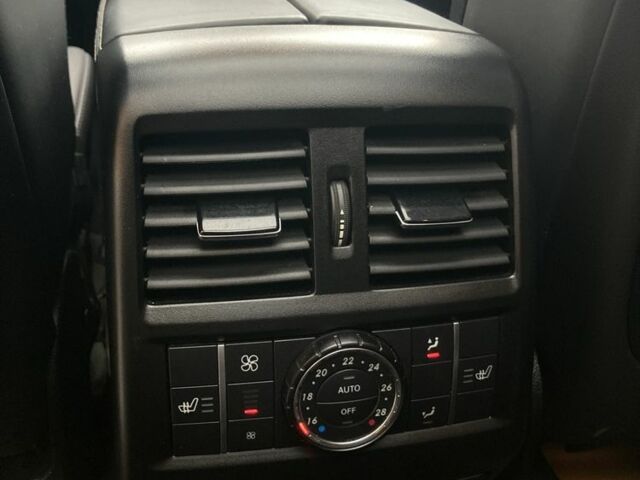 Чорний Мерседес ГЛС 63, об'ємом двигуна 5.5 л та пробігом 107 тис. км за 39000 $, фото 13 на Automoto.ua