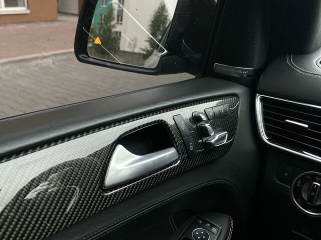 Чорний Мерседес ГЛС 63, об'ємом двигуна 5.5 л та пробігом 107 тис. км за 39000 $, фото 15 на Automoto.ua