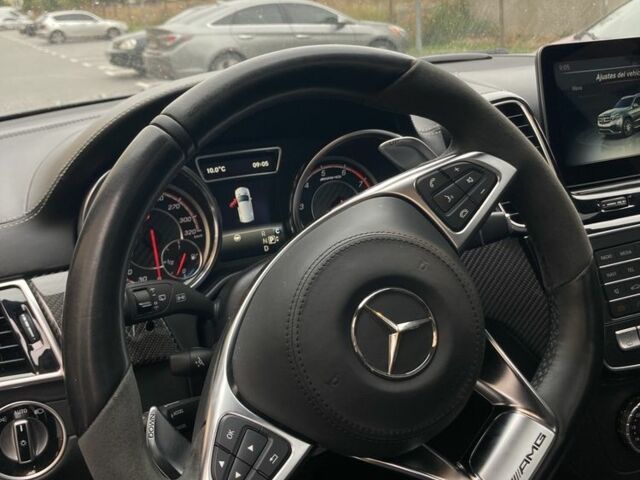 Чорний Мерседес ГЛС 63, об'ємом двигуна 5.5 л та пробігом 107 тис. км за 39000 $, фото 18 на Automoto.ua