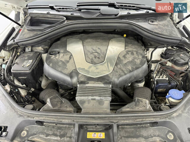 Белый Мерседес ГЛС-Класс, объемом двигателя 2.99 л и пробегом 87 тыс. км за 43500 $, фото 41 на Automoto.ua