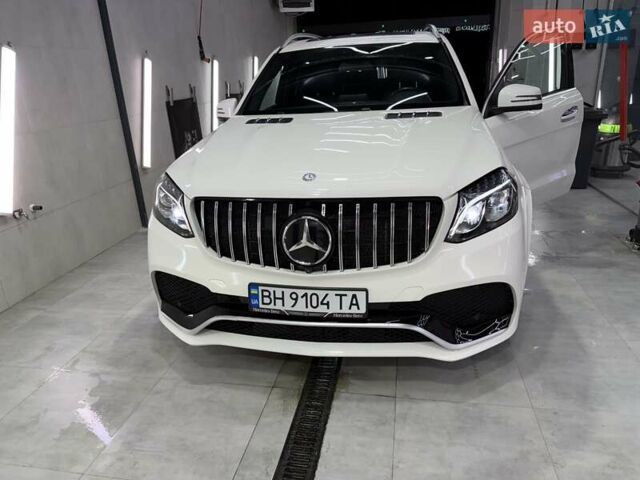 Белый Мерседес ГЛС-Класс, объемом двигателя 3 л и пробегом 150 тыс. км за 27100 $, фото 17 на Automoto.ua