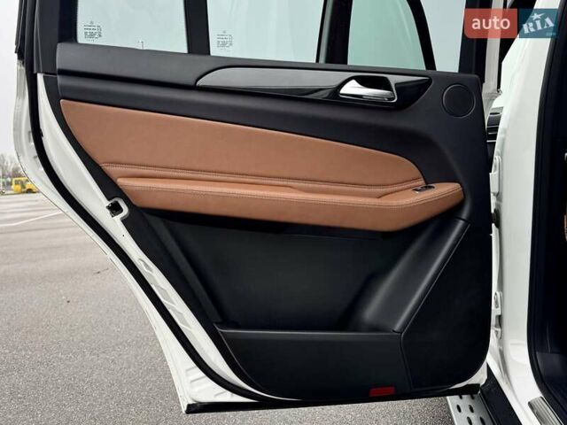 Белый Мерседес ГЛС-Класс, объемом двигателя 2.99 л и пробегом 196 тыс. км за 38800 $, фото 22 на Automoto.ua