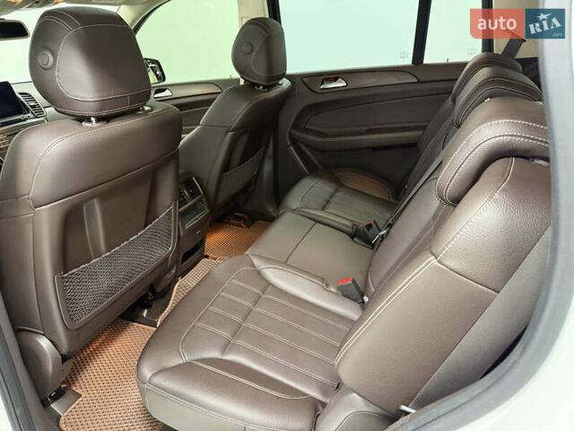 Белый Мерседес ГЛС-Класс, объемом двигателя 2.99 л и пробегом 87 тыс. км за 43500 $, фото 29 на Automoto.ua