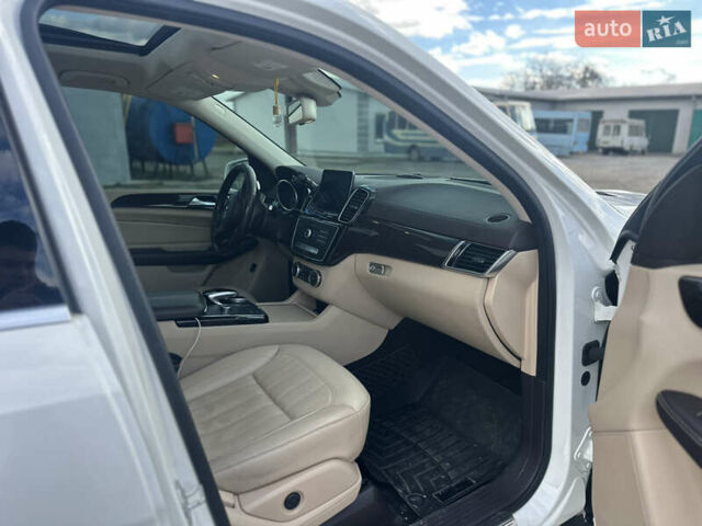 Белый Мерседес ГЛС-Класс, объемом двигателя 3 л и пробегом 165 тыс. км за 32000 $, фото 13 на Automoto.ua