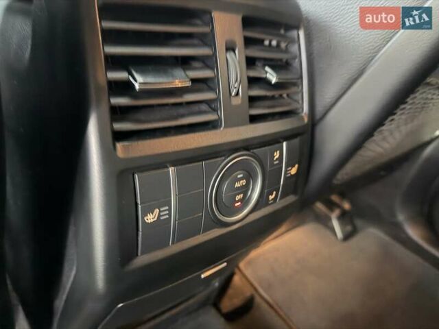 Белый Мерседес ГЛС-Класс, объемом двигателя 3 л и пробегом 150 тыс. км за 27100 $, фото 27 на Automoto.ua