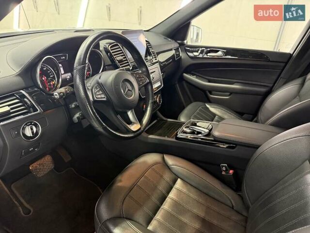 Белый Мерседес ГЛС-Класс, объемом двигателя 3 л и пробегом 150 тыс. км за 27100 $, фото 12 на Automoto.ua