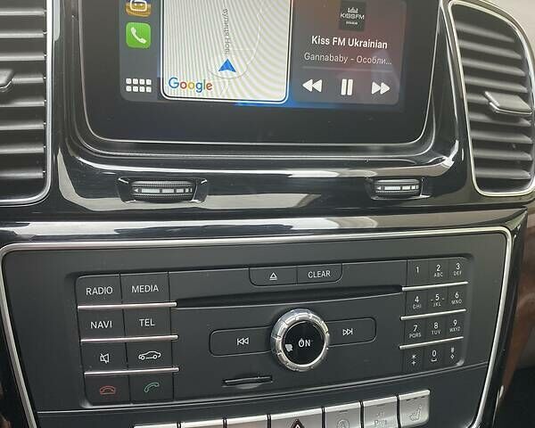 Белый Мерседес ГЛС-Класс, объемом двигателя 3 л и пробегом 200 тыс. км за 45000 $, фото 1 на Automoto.ua