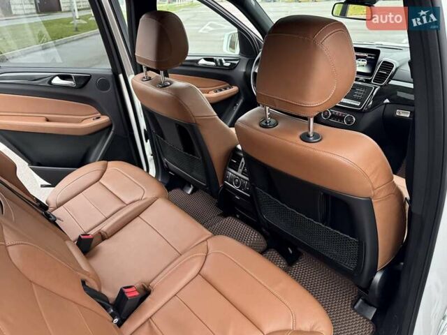 Белый Мерседес ГЛС-Класс, объемом двигателя 2.99 л и пробегом 196 тыс. км за 38800 $, фото 25 на Automoto.ua