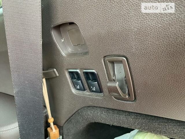 Белый Мерседес ГЛС-Класс, объемом двигателя 3 л и пробегом 200 тыс. км за 45000 $, фото 6 на Automoto.ua