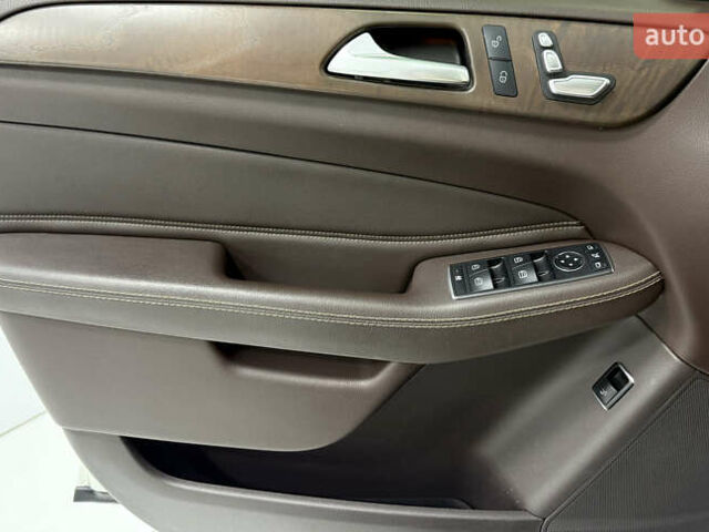 Белый Мерседес ГЛС-Класс, объемом двигателя 2.99 л и пробегом 87 тыс. км за 43500 $, фото 25 на Automoto.ua