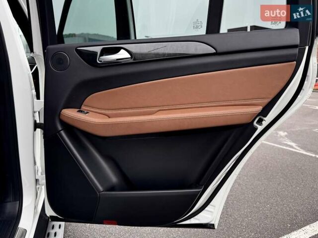 Белый Мерседес ГЛС-Класс, объемом двигателя 2.99 л и пробегом 196 тыс. км за 38800 $, фото 24 на Automoto.ua