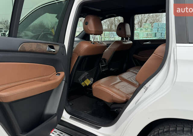 Білий Мерседес ГЛС-Класс, об'ємом двигуна 2.99 л та пробігом 257 тис. км за 36500 $, фото 16 на Automoto.ua